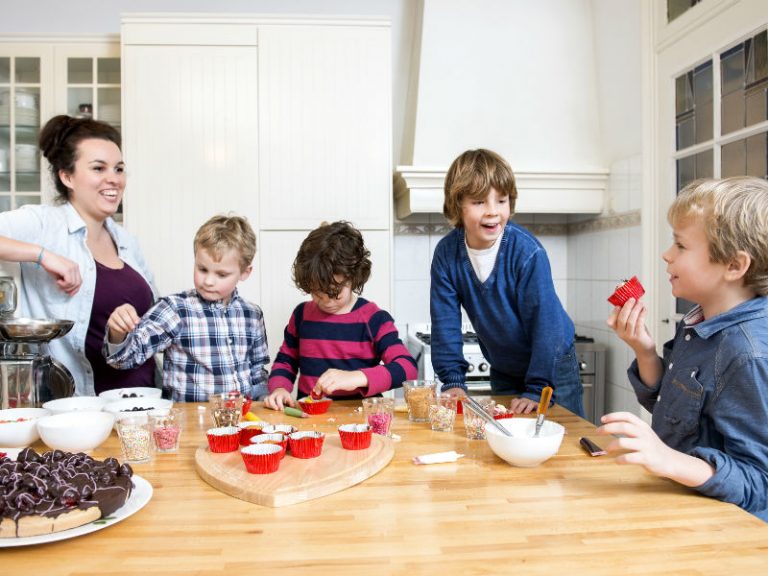 Au Pairs and Nannies Available Now Call We Can Help!